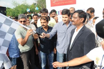 Srimanthudu Movie Team at HBC Chak De India Ride